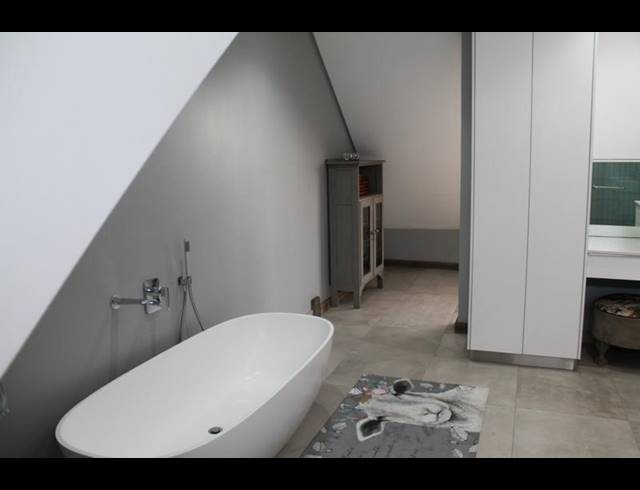 5 BEDROOM HOUSE FOR SALE IN HERON BANKS GOLF ESTATE